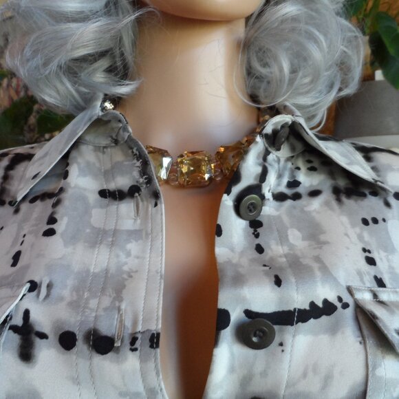 St. John Gray/White & Black Abstract Print Silk Crepe Belted Shirt Dress Size 2 - Picture 5 of 16